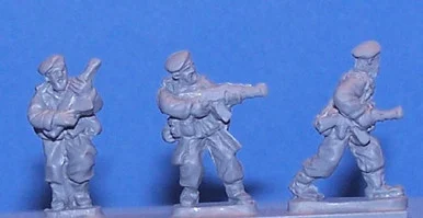 PIG170052 - PROF./REG. BERET AK-47