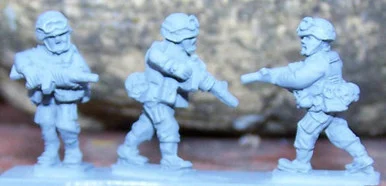 PIG170128 - USMC INFANTRY ADVANCING