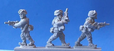 PIG170134 - USMC SAW GUNNERS ADVANCING