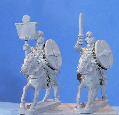 PIG030024 - ROMAN CAVALRY COMMAND, RIBBED SHIELD