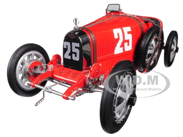 Bugatti T35 #25 National Colour Project Grand Prix Portugal Limited Edition to 500 pieces Worldwide 1/18 Diecast Model Car by CMC - Bugatti Models