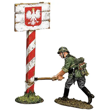 German Cutting Down Polish Sign 1/30 Figure - King and Country