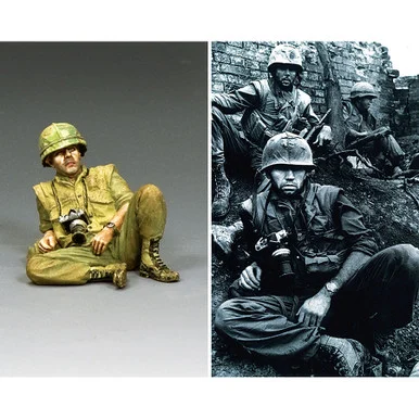 Photojournalist Don McCullin 1/30 Figure - King and Country