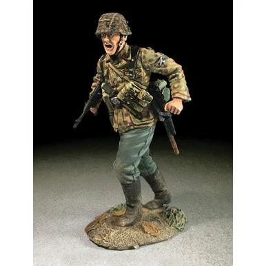Waffen SS Advancing with MP40 1/30 Figure - William Britain