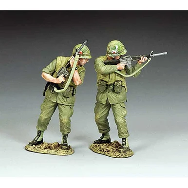 Cautiously Advancing 1/30 Figure - King and Country