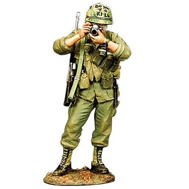 Vietnam War Photographer 1/30 Figure - King and Country