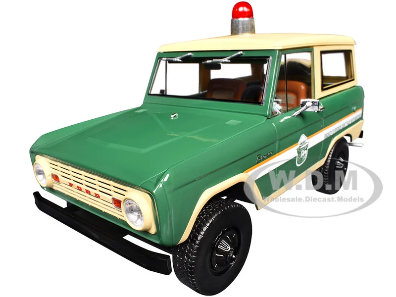 1967 Ford Bronco "Smokey Bear Forest Ranger" Green and Cream with White Stripes "Artisan Collection" 1/18 Diecast Model Car by Greenlight - Ford Models
