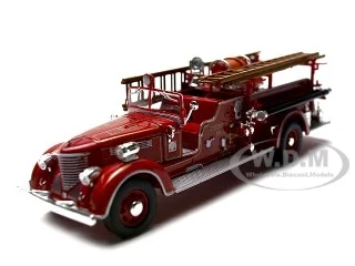 1939 Packard Fire Engine Truck Red 1/32 Diecast Model by Signature Models - Fire and Rescue Models