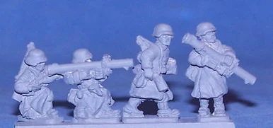 PIG080560 - GERMAN GREATCOAT PANZERSHREKE