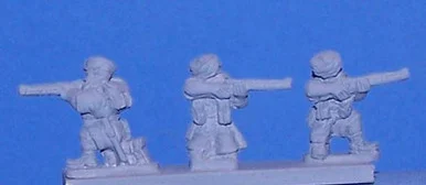PIG080545 - 8TH ARMY INDIAN RIFLEMEN KNEELING