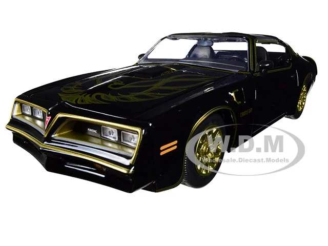 1977 Pontiac Firebird Trans Am Black with Replica Buckle "Smokey and the Bandit" (1977) Movie "Hollywood Rides" Series 1/24 Diecast Model Car by Jada - Pontiac Models