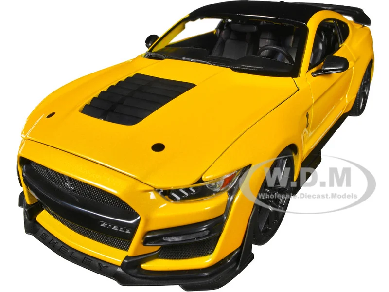 2020 Ford Mustang Shelby GT500 Yellow with Black Top "Special Edition" 1/18 Diecast Model Car by Maisto - Ford Models