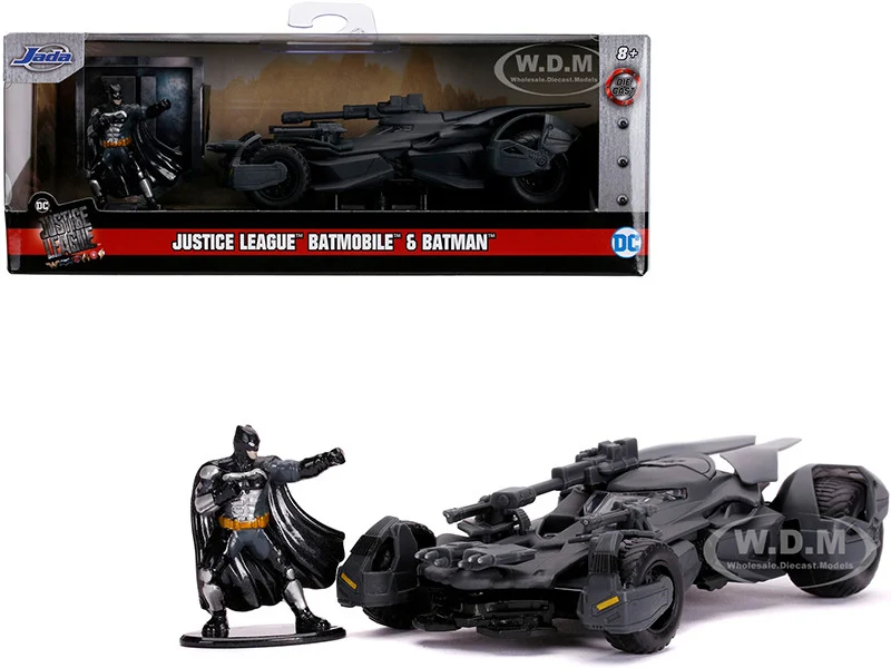 2017 Batmobile with Diecast Batman Figurine "Justice League" (2017) Movie "DC Comics" "Hollywood Rides" Series 1/32 Diecast Model Car by Jada - Movie/TV Series Models