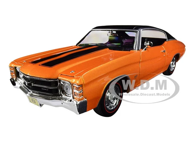 1971 Chevrolet Chevelle SS 454 Sport Orange Metallic with Black Top and Black Stripes 1/18 Diecast Model Car by Maisto - Chevrolet Models
