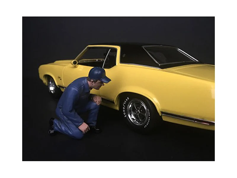 Mechanic Juan with Lug Wrench Figurine for 1/24 Scale Models by American Diorama - Accessories