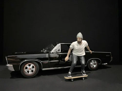 Skateboarder Figurine II for 1/24 Scale Models by American Diorama - Accessories