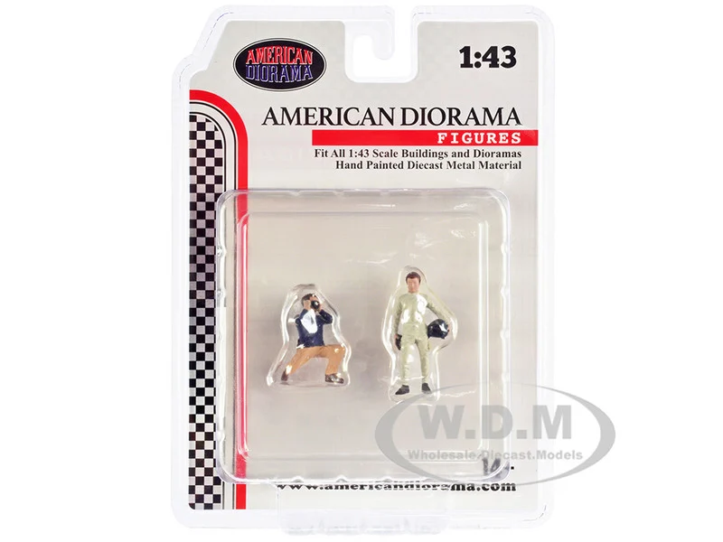 "Race Day" Two Diecast Figures Set 1 for 1/43 Scale Models by American Diorama - Accessories
