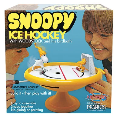Snoopy Ice Hockey Game with Woodstock Snap - Atlantis Models