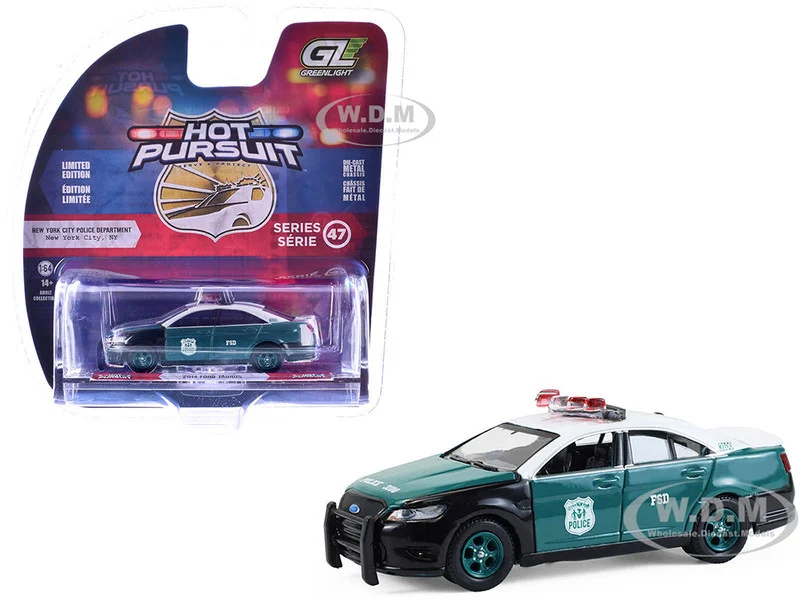 2014 Ford Taurus "New York Police Department (NYPD) Vintage Tribute Livery" Green and Black with White Top "Hot Pursuit" Series 47 1/64 Diecast Model Car by Greenlight - Ford Models