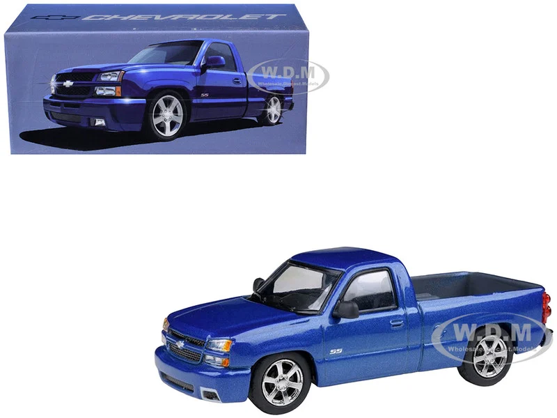 2006 Chevrolet Silverado 'Cateye' Pickup Truck Ming Blue Metallic 1/64 Diecast Model Car by Paragon Models - Chevrolet Models