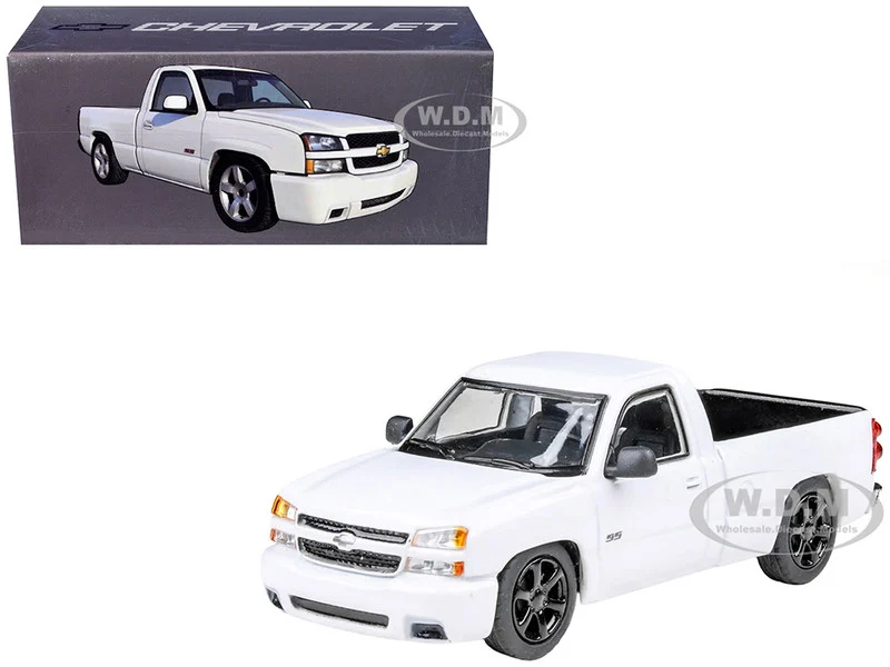 2006 Chevrolet Silverado 'Cateye' Pickup Truck Summit White 1/64 Diecast Model Car by Paragon Models - Chevrolet Models