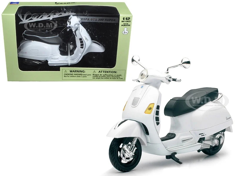 Vespa GTS 300 Super White Motorcycle 1/12 by New Ray - Vespa Models