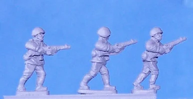 PIG080660 - RUSSIAN SVT RIFLES ADVANCING