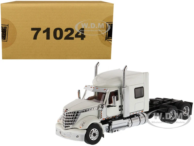 International LoneStar Sleeper Cab Truck Tractor White 1/50 Diecast Model by Diecast Masters - International Models