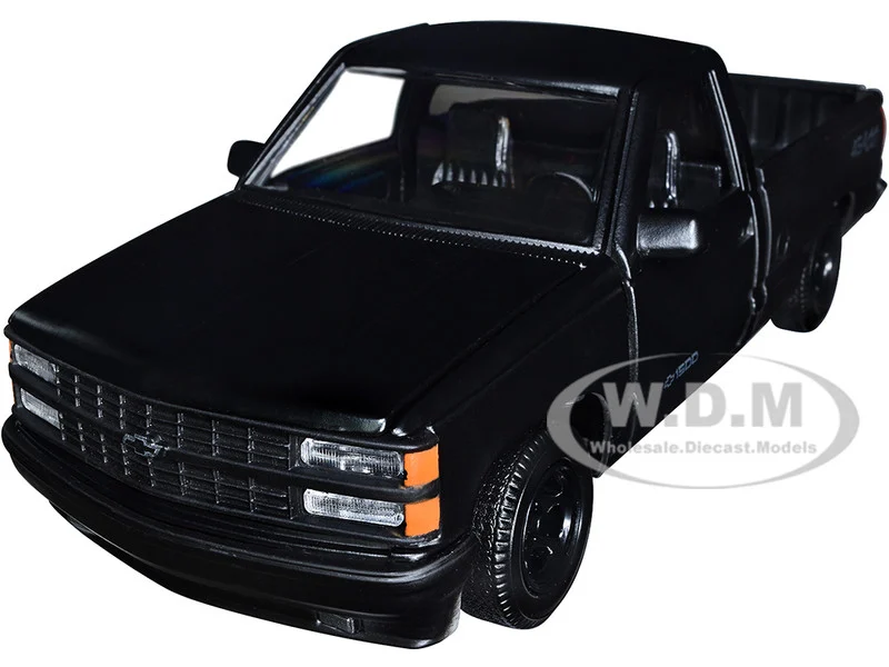 1992 Chevrolet 454 SS Pickup Truck Matt Black 1/24 Diecast Model Car by Motormax - Chevrolet Models
