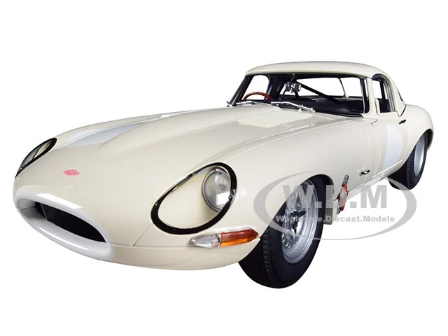 Jaguar Lightweight E Type Roadster RHD (Right Hand Drive) White 1/18 Model Car by Autoart - Jaguar Models