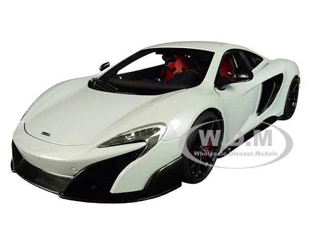 Mclaren 675LT Silica White 1/18 Model Car by Autoart - McLaren Models