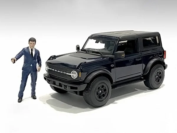 "The Dealership" Male Salesperson Figurine for 1/24 Scale Models by American Diorama - Accessories