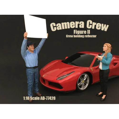 Camera Crew Figure II "Crew Holding Reflector" For 1:18 Scale Models by American Diorama - Accessories
