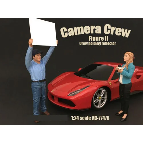 Camera Crew Figure II "Crew Holding Reflector" For 1:24 Scale Models by American Diorama - Accessories