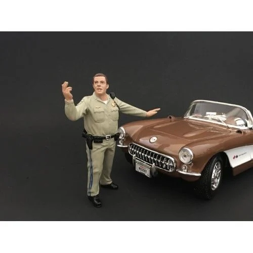 Highway Patrol Officer Directing Traffic Figurine / Figure For 1:24 Models by American Diorama - Accessories