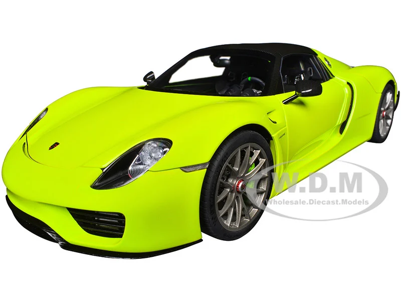 Porsche 918 Spyder "Weissach Package" Acid Green 1/18 Model Car by Autoart - Porsche Models