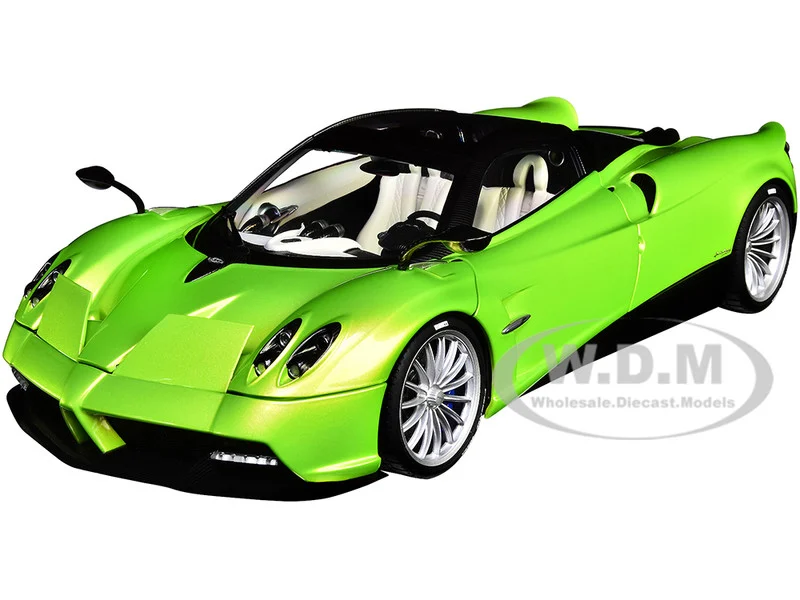 Pagani Huayra Roadster Verde Firenze Green Metallic and Carbon with Luggage Set 1/18 Model Car by Autoart - Pagani Models