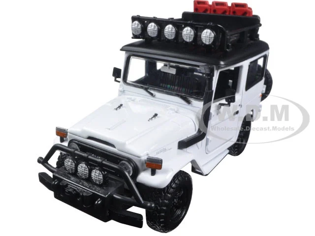 Toyota FJ40 Land Cruiser White "4x4 Overlanders" Series 1/24 Diecast Model Car by Motormax - Toyota Models