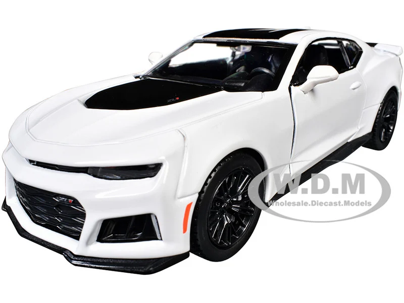 2017 Chevrolet Camaro ZL1 White 1/24 Diecast Model Car by Motormax - Chevrolet Models