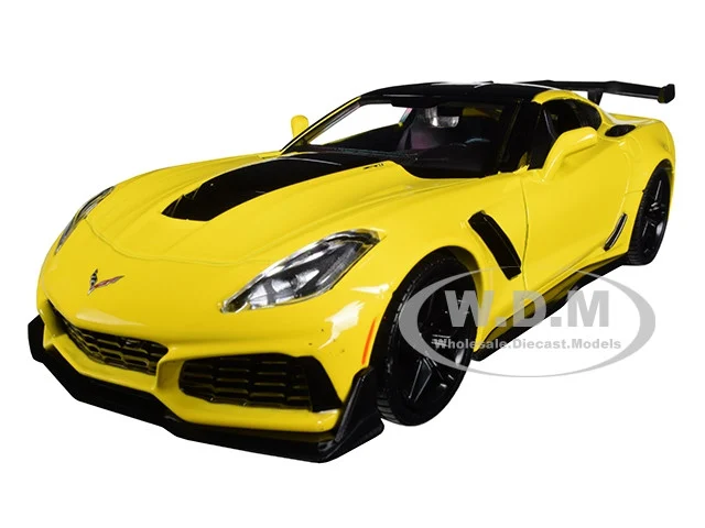 2019 Chevrolet Corvette ZR1 Yellow with Black Accents 1/24 Diecast Model Car by Motormax - Chevrolet Models