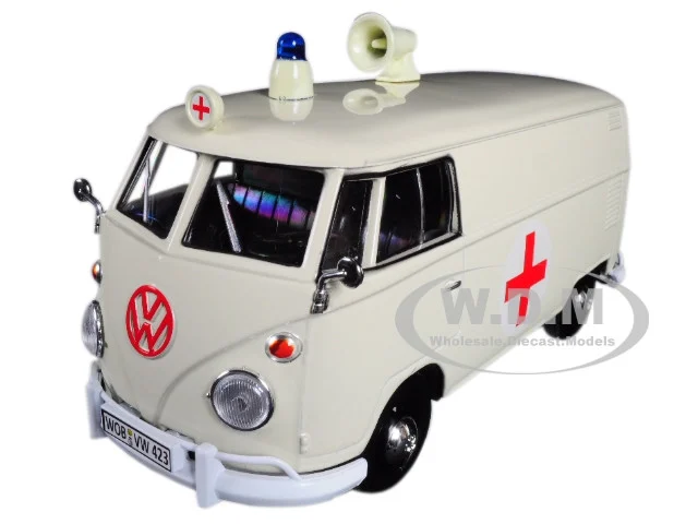 Volkswagen Type 2 (T1) Ambulance Cream 1/24 Diecast Model by Motormax - Volkswagen Models