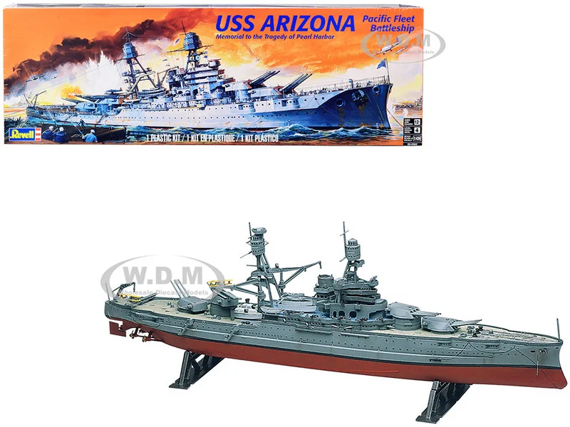 Level 4 Model Kit USS Arizona Pacific Fleet Battleship "Memorial to the Tragedy of Pearl Harbor" 1/426 Scale Model by Revell - Military Models