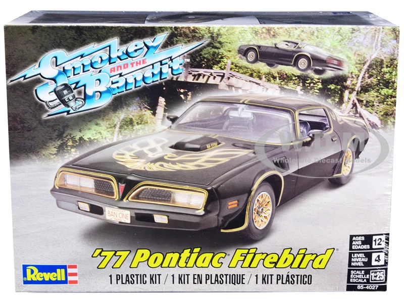 Level 4 Model Kit 1977 Pontiac Firebird "Smokey and the Bandit" (1977) Movie 1/25 Scale Model by Revell - Pontiac Models
