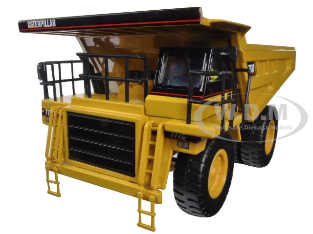 CAT Caterpillar 777D Off Highway Dump Truck with Operator "Core Classics Series" 1/50 Diecast Model by Diecast Masters - Construction Models