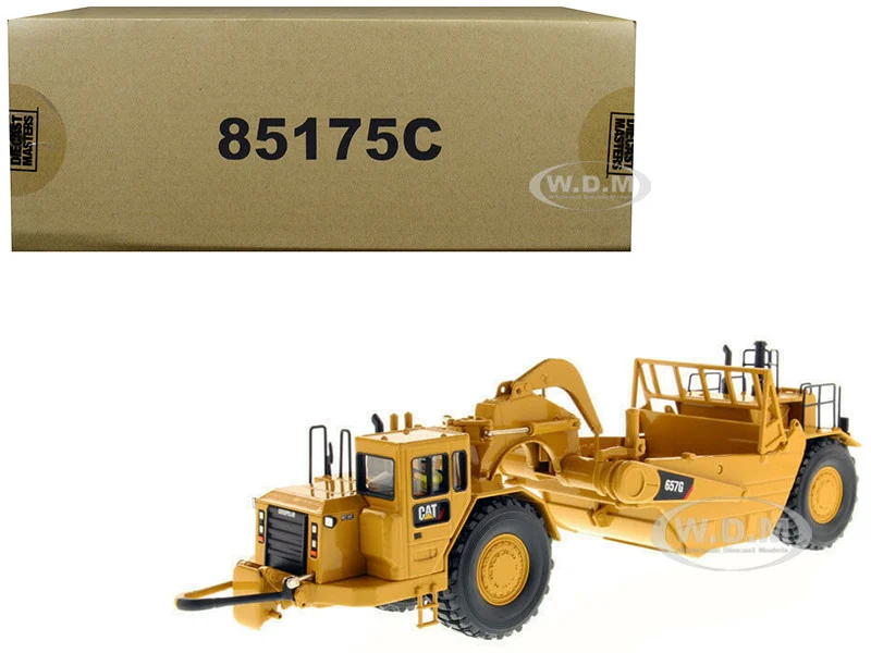 CAT Caterpillar 657 G Wheel Tractor Scraper with Operator "Core Classics Series" 1/50 Diecast Model by Diecast Masters - Construction Models