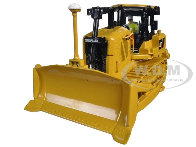 CAT Caterpillar D7E Track Type Tractor With Electric Drive with Operator "Core Classics Series" 1/50 Diecast Model by Diecast Masters - Construction Models