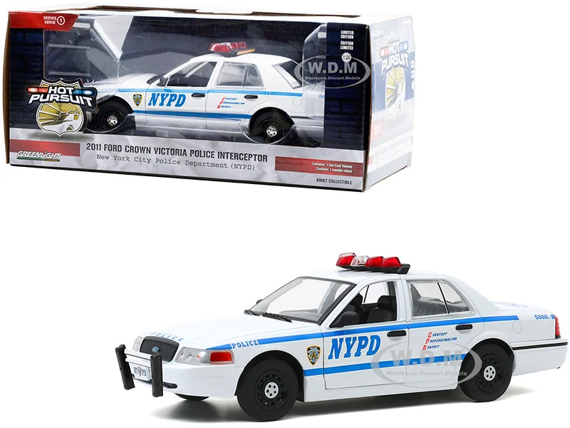 2011 Ford Crown Victoria Police Interceptor "New York City Police Department" (NYPD) White "Hot Pursuit" Series 1/24 Diecast Model Car by Greenlight - Ford Models