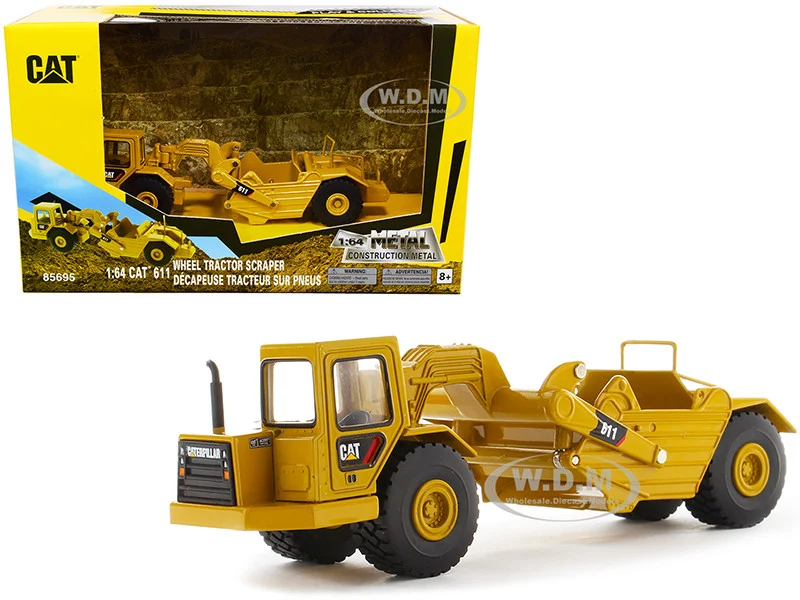CAT Caterpillar 611 Wheel Tractor Scraper "Play & Collect!" Series 1/64 Diecast Model by Diecast Masters - Construction Models