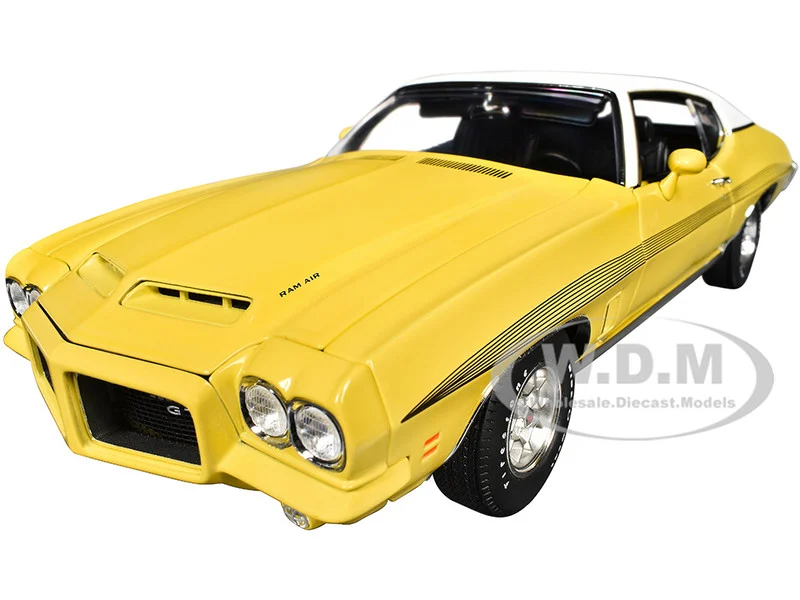1972 Pontiac GTO LeMans Monarch Yellow with GTO Stripes and White Vinyl Top Limited Edition to 264 pieces Worldwide 1/18 Diecast Model Car by ACME - Pontiac Models