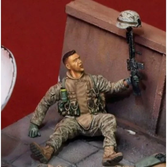 Airborne Miniatures 3512 1/35 US Marine in Iraq (1 Figure) - Model Figures